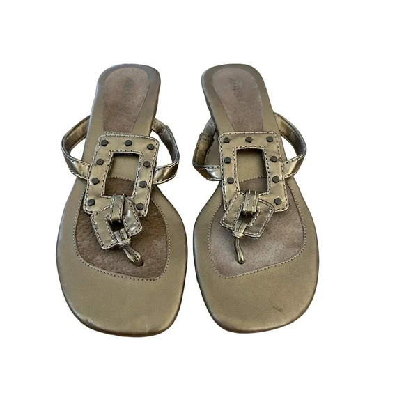 Aerosoles Women's Silver Open Toe Flip Flop Slip On Heel Sandals Size 7 - Picture 2 of 6